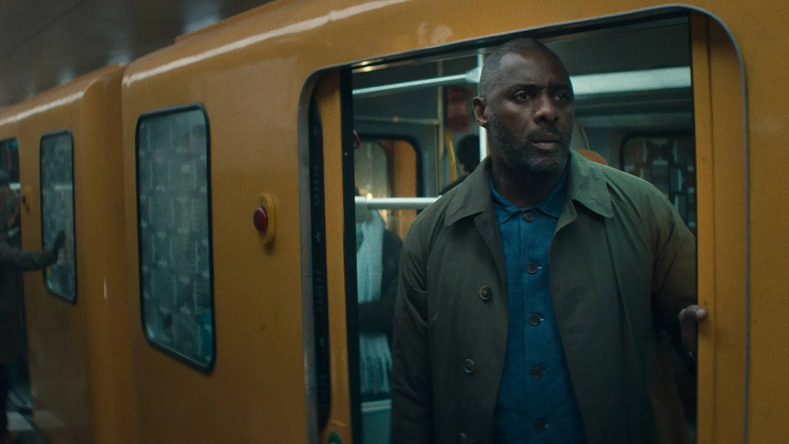 Hijack 2ª Temporada: Crítica aponta série previsível e decepcionante
